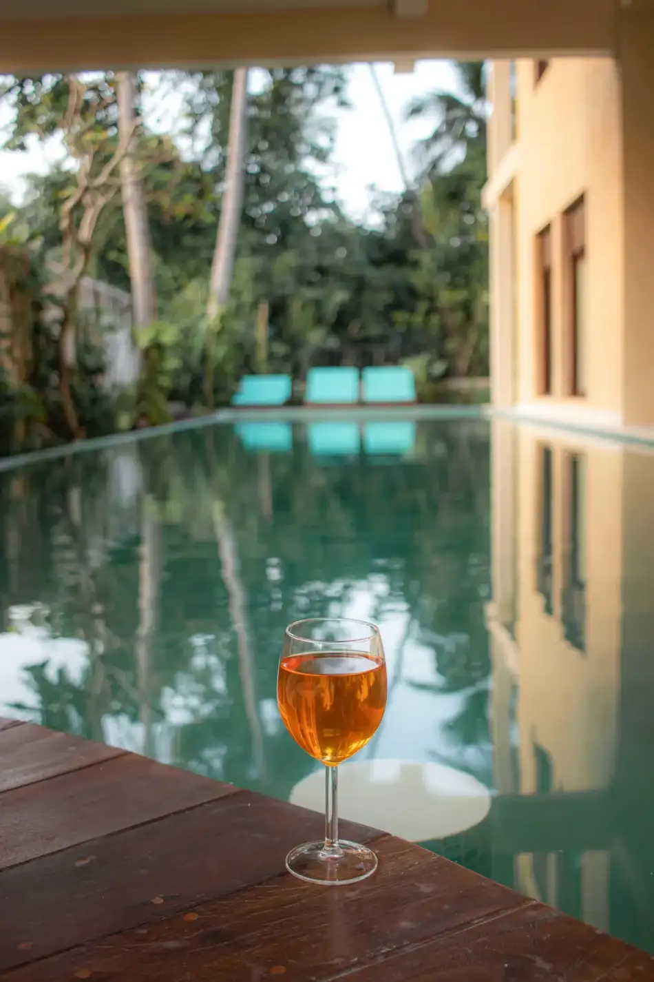 Pool Bar